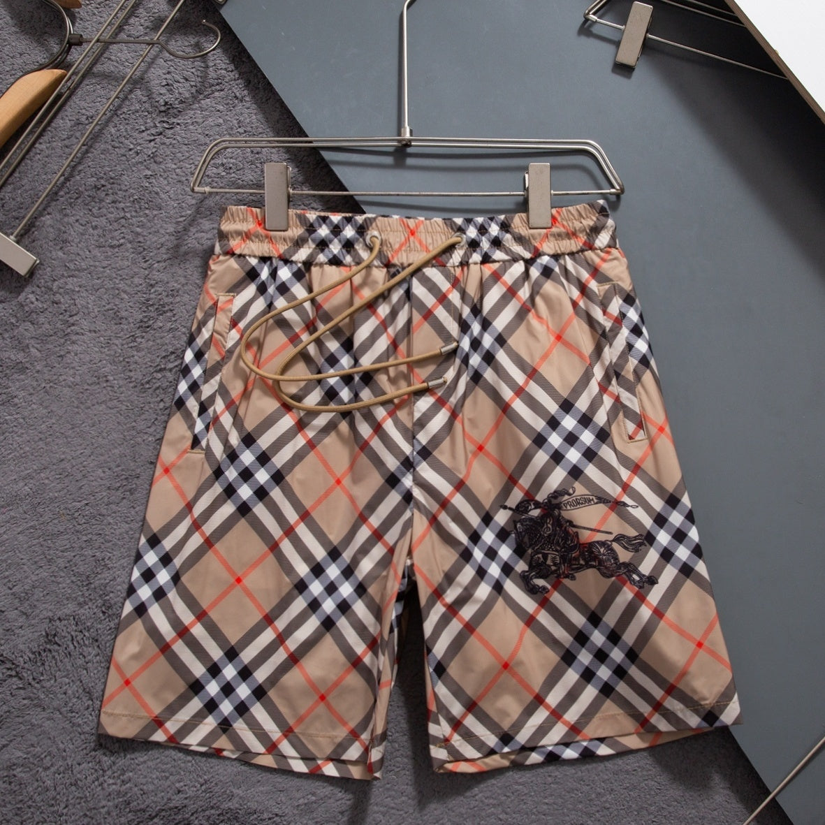 136NR16U Popular shorts