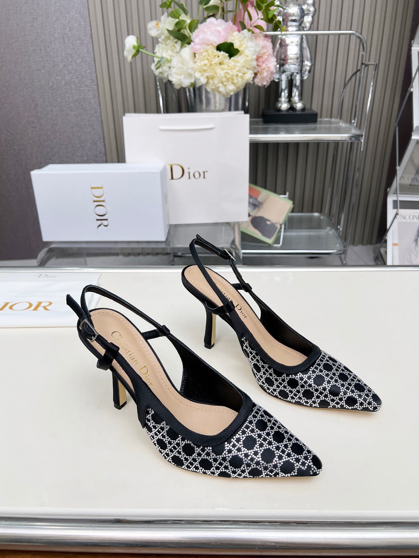 295QD116Z Popular high-quality leather  High heels