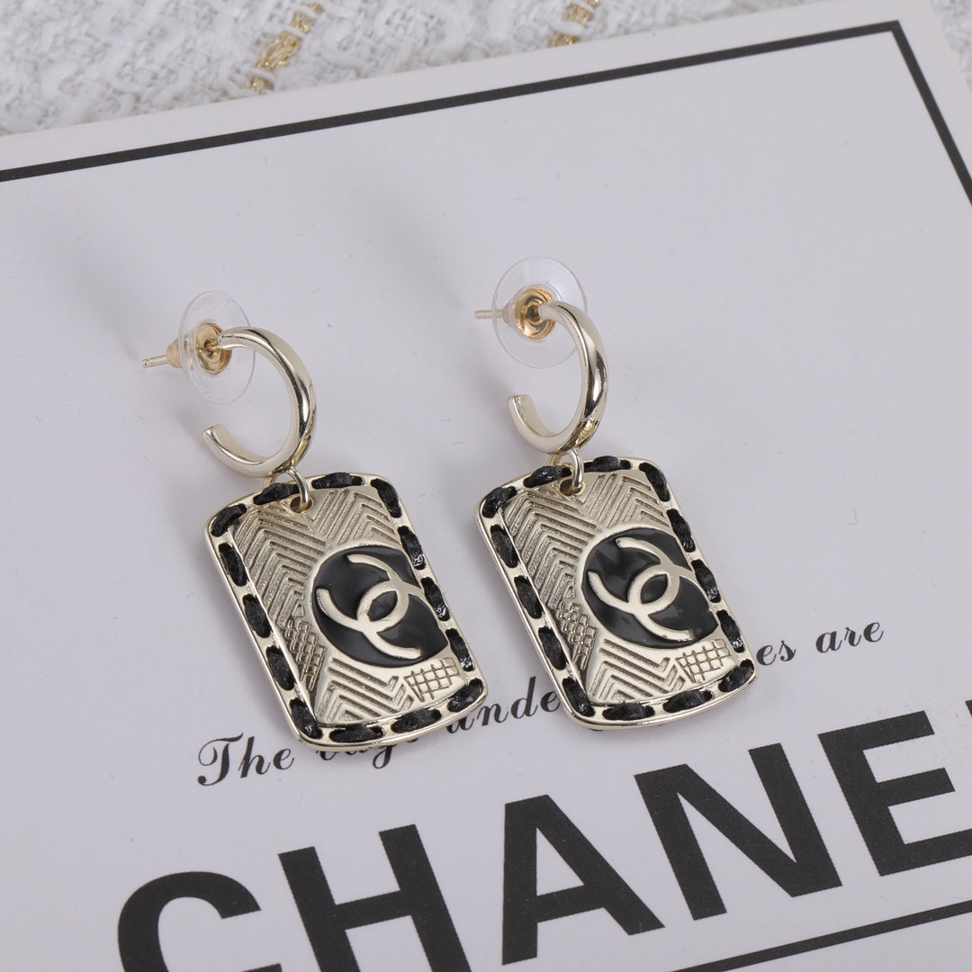 14C311E Popular Earrings