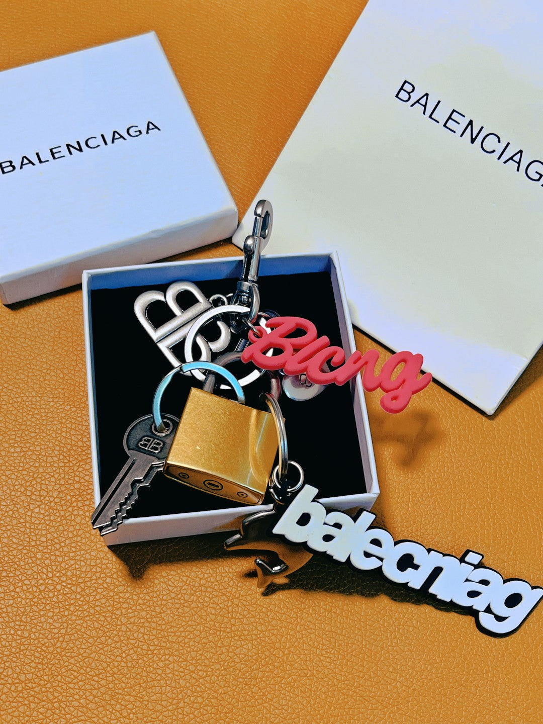 14J62A  Popular Keychains