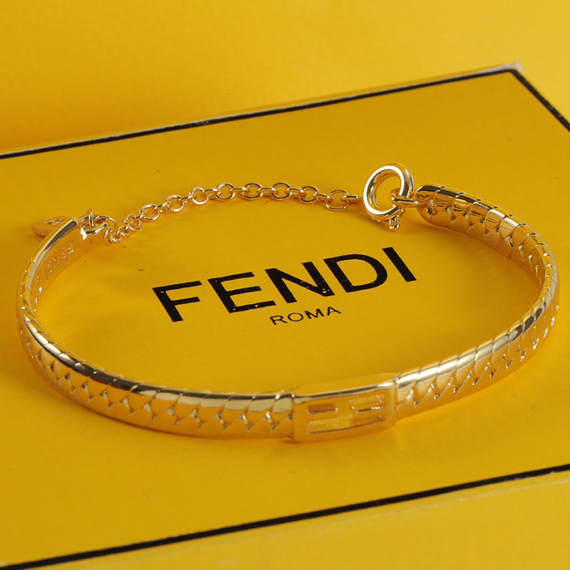 14F589K  Popular Bracelets