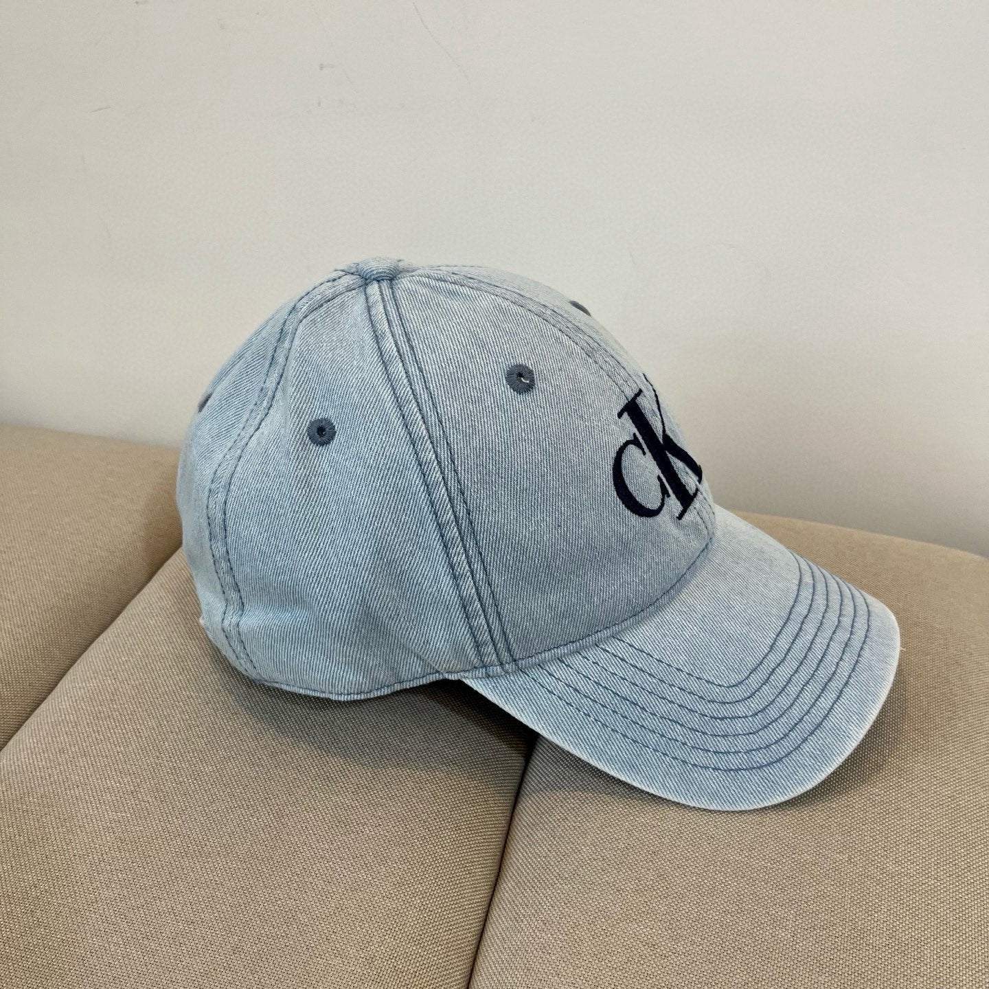 145ZA557M Popular  hats