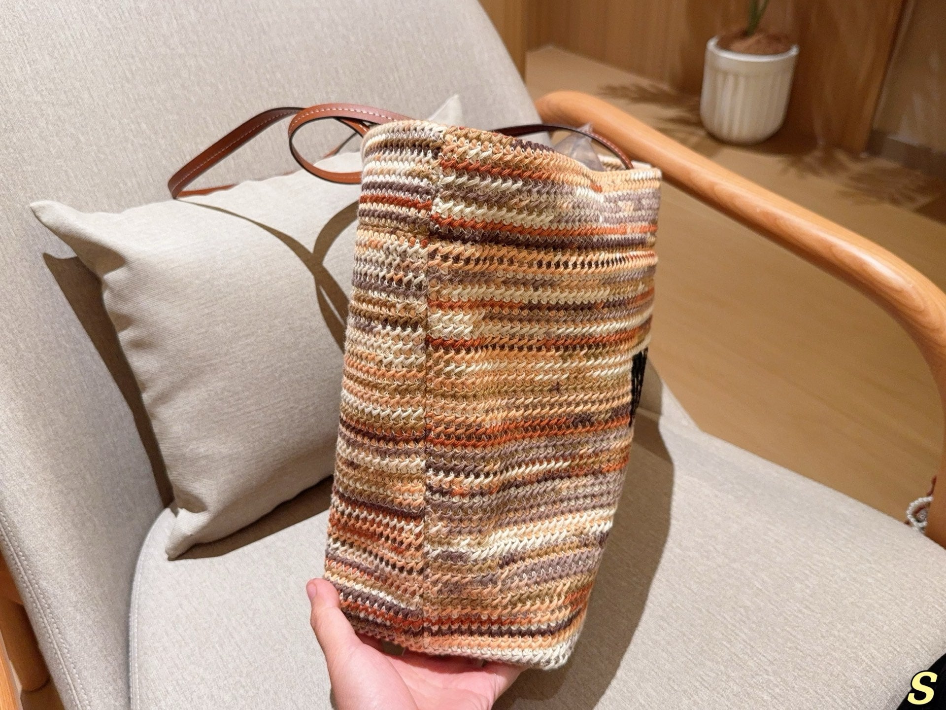 B1P46A131 Popular woven  bags