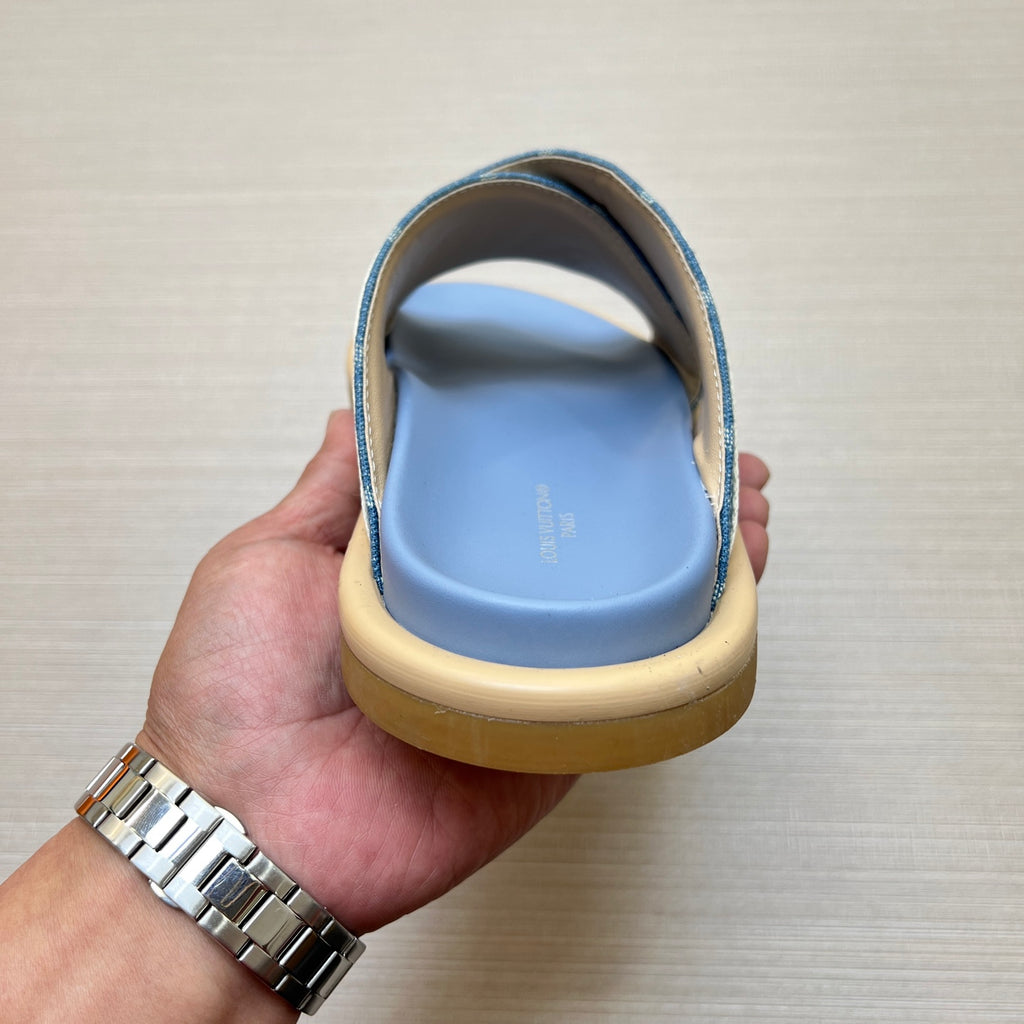 535ZE272Z Popular Slippers