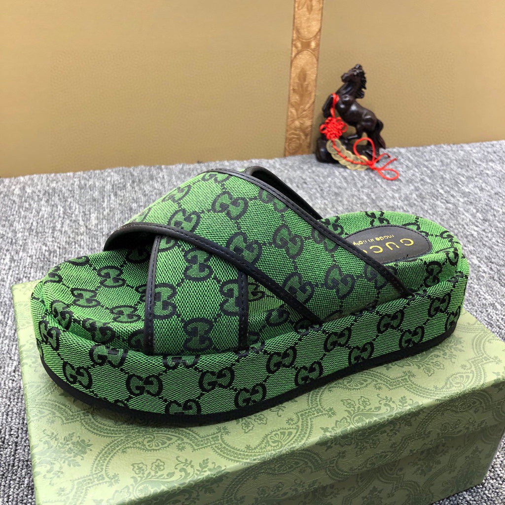 5YB69Z Popular Slippers