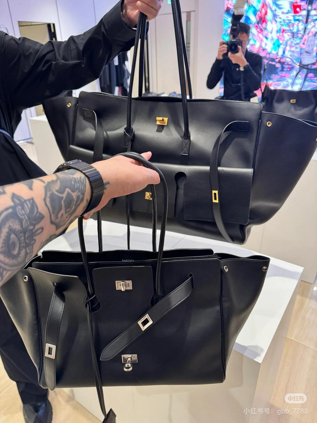 B1R46J1 Popular leather bags