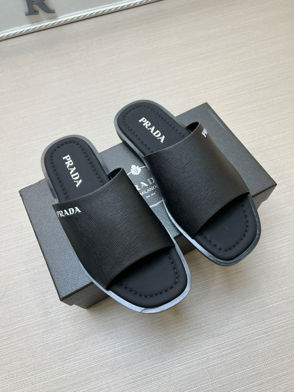 54PD72Z Popular slippers