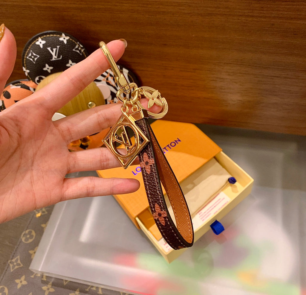 35ZE95A Popular bag 's charms accessories