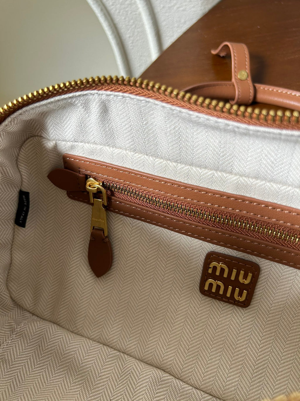 B1P46A156 Popular leather bags