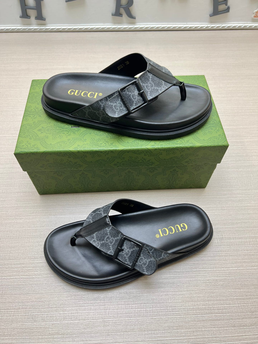 54B92Z Popular slippers