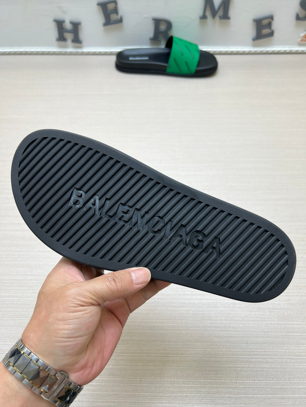 54J99Z Popular slippers