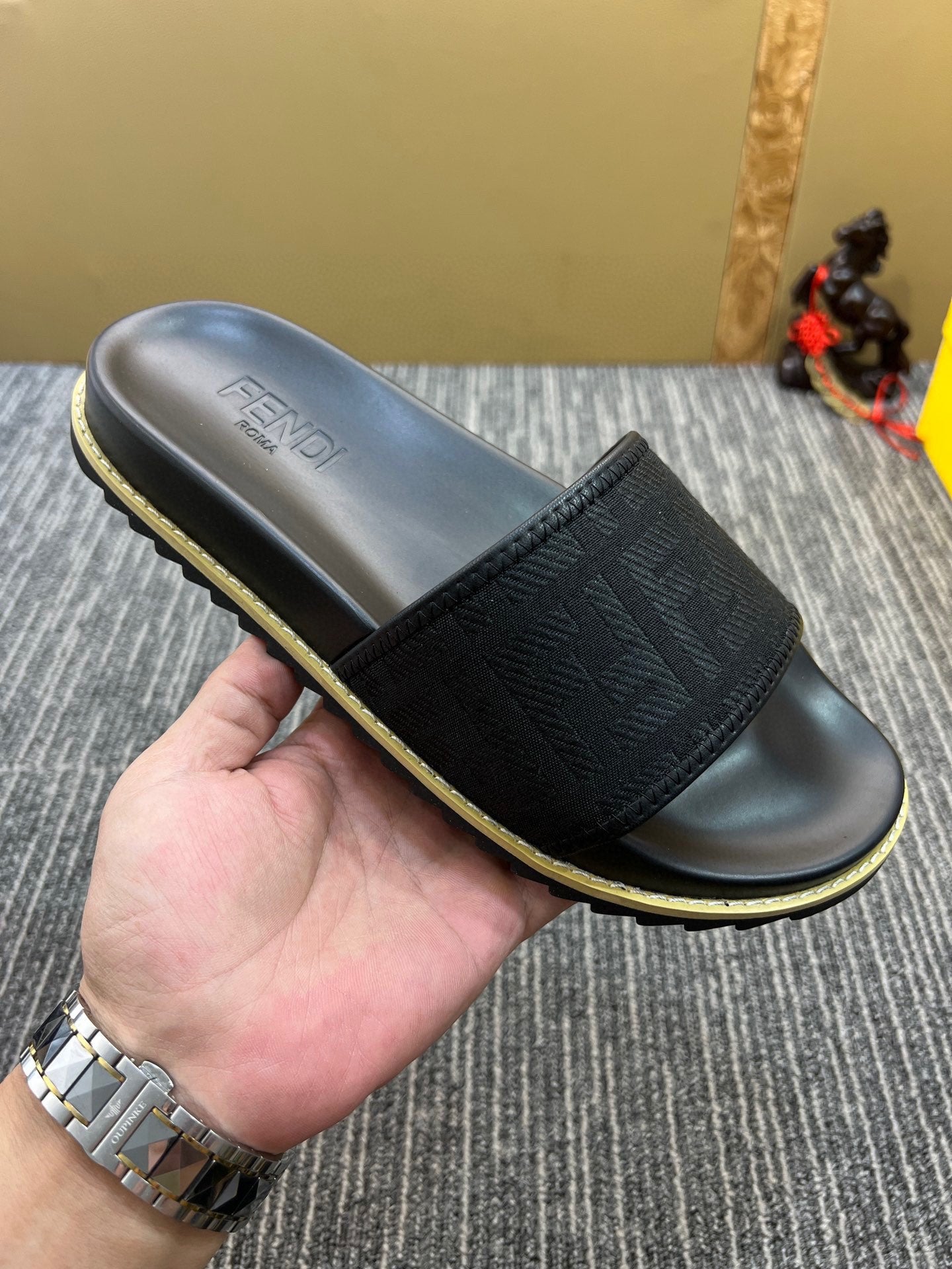 5XF105Z Popular Slippers