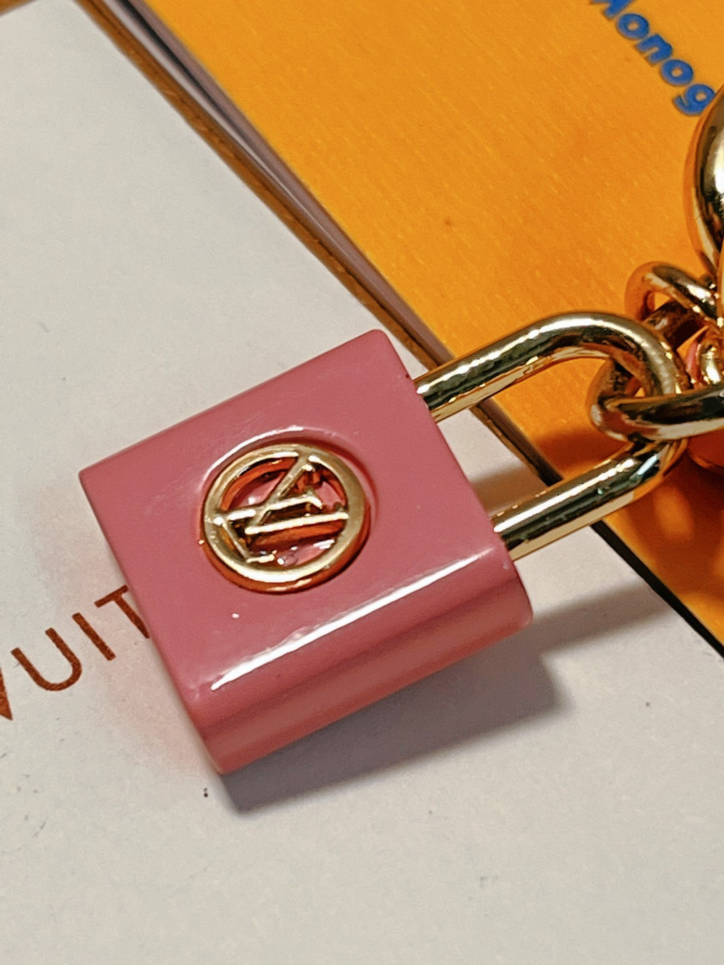 14E43A  Popular key closure