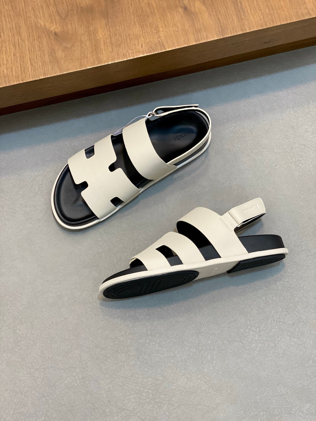 Z2P36H19 Popular high-quality leather Shoes