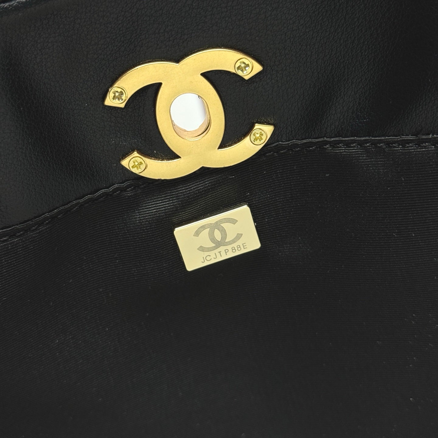 146PC20B Popular leather bag