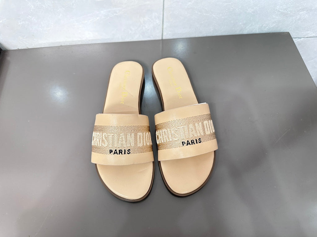14D32Z Popular slippers
