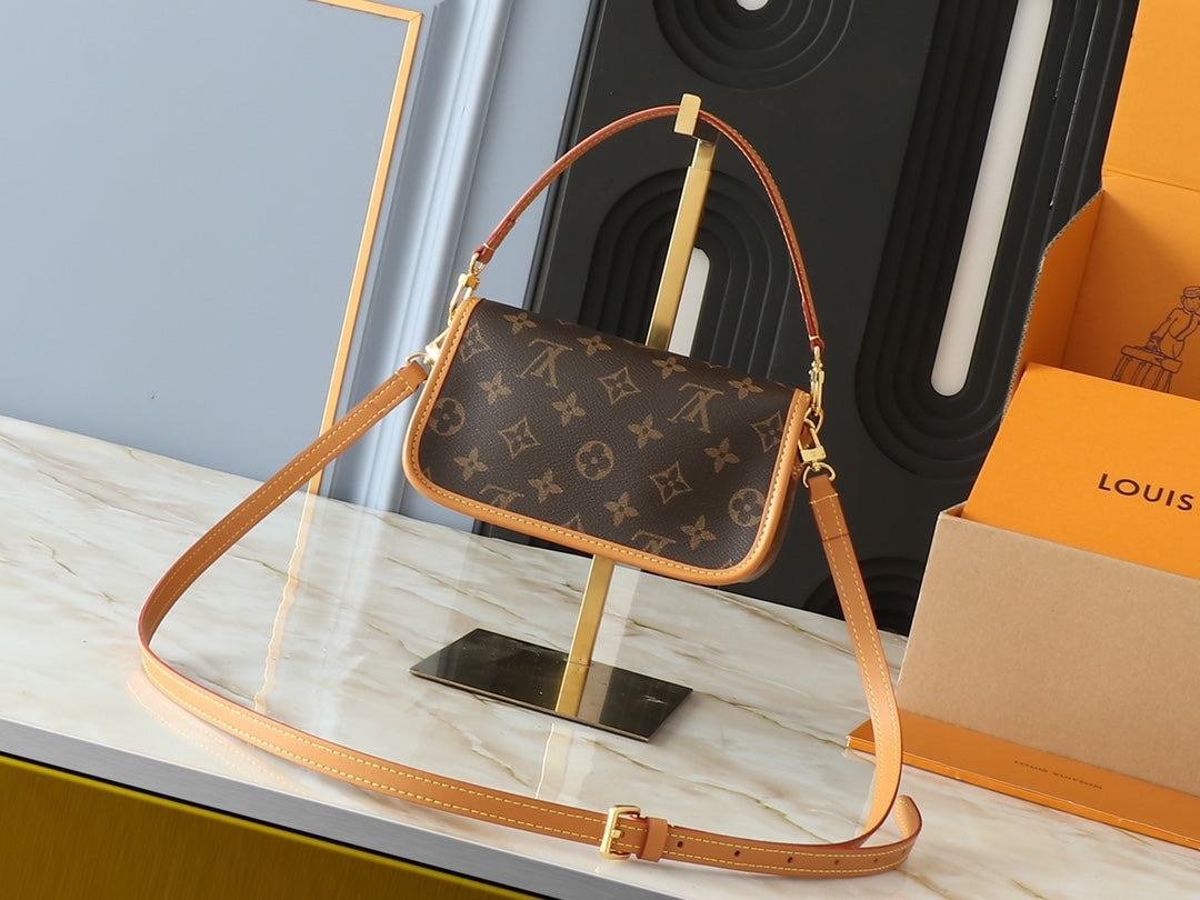 15XE5B Popular   leather bag