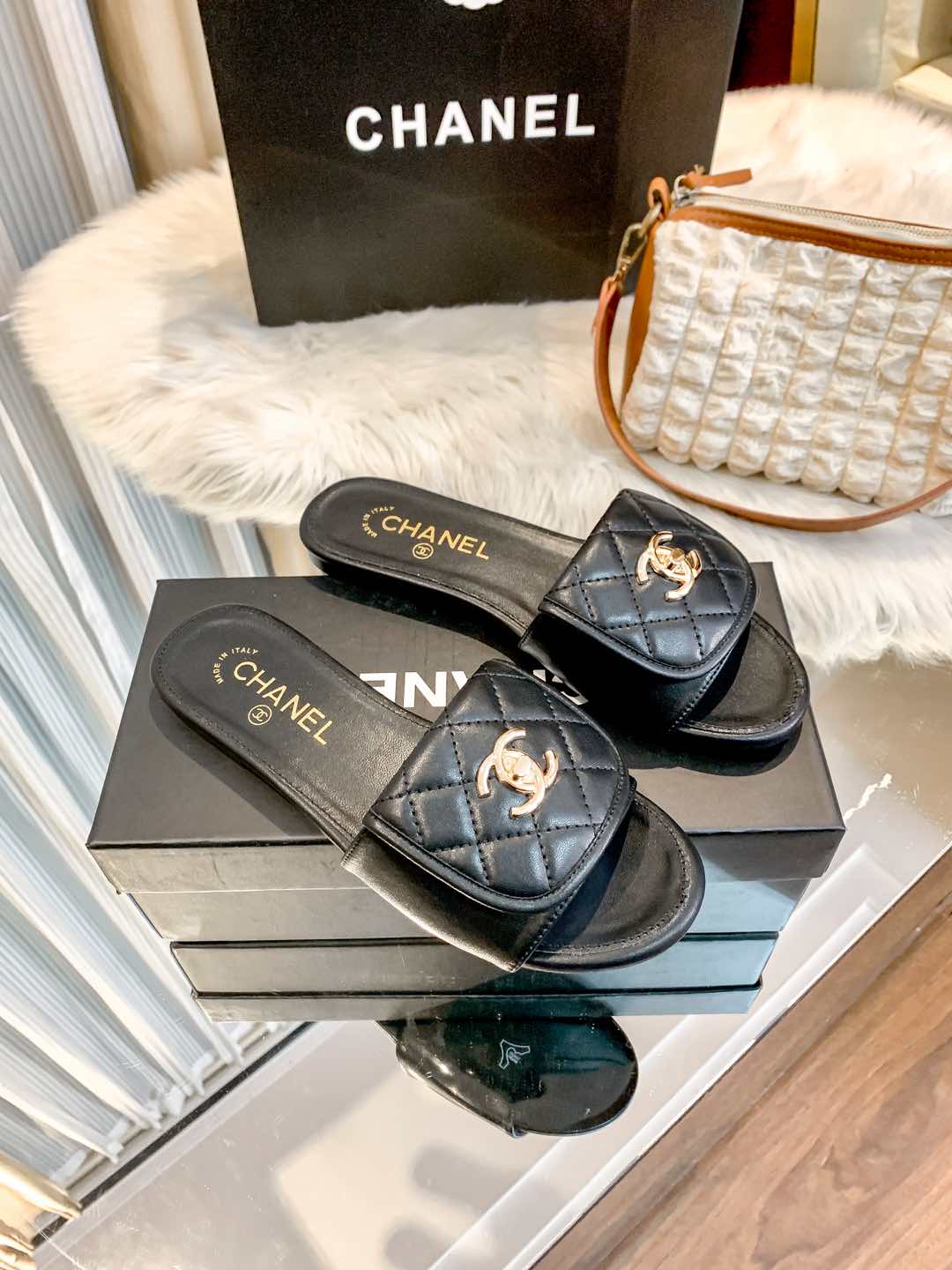 1ZC229Z Popular Slippers