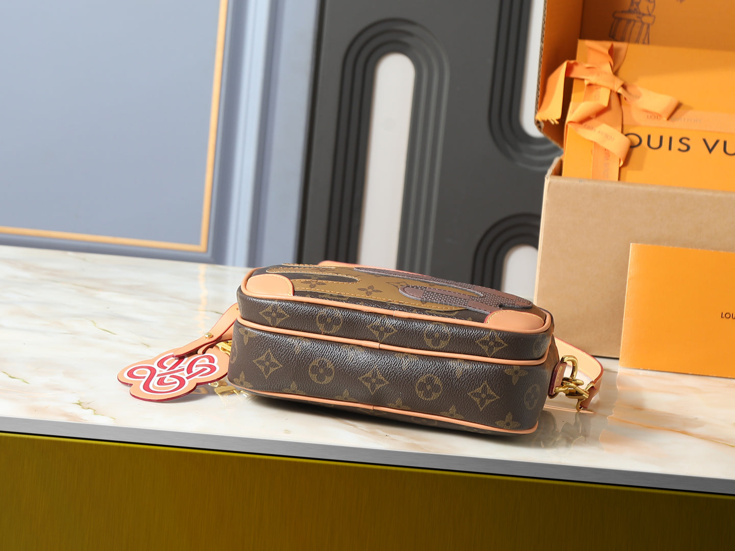 146PE110B Popular leather bag