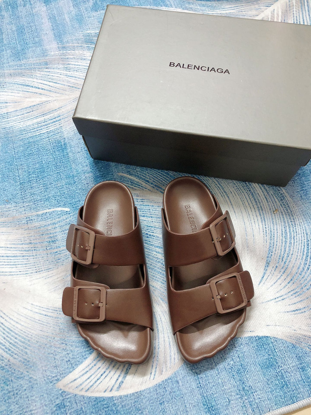 14J193Z Popular Slippers