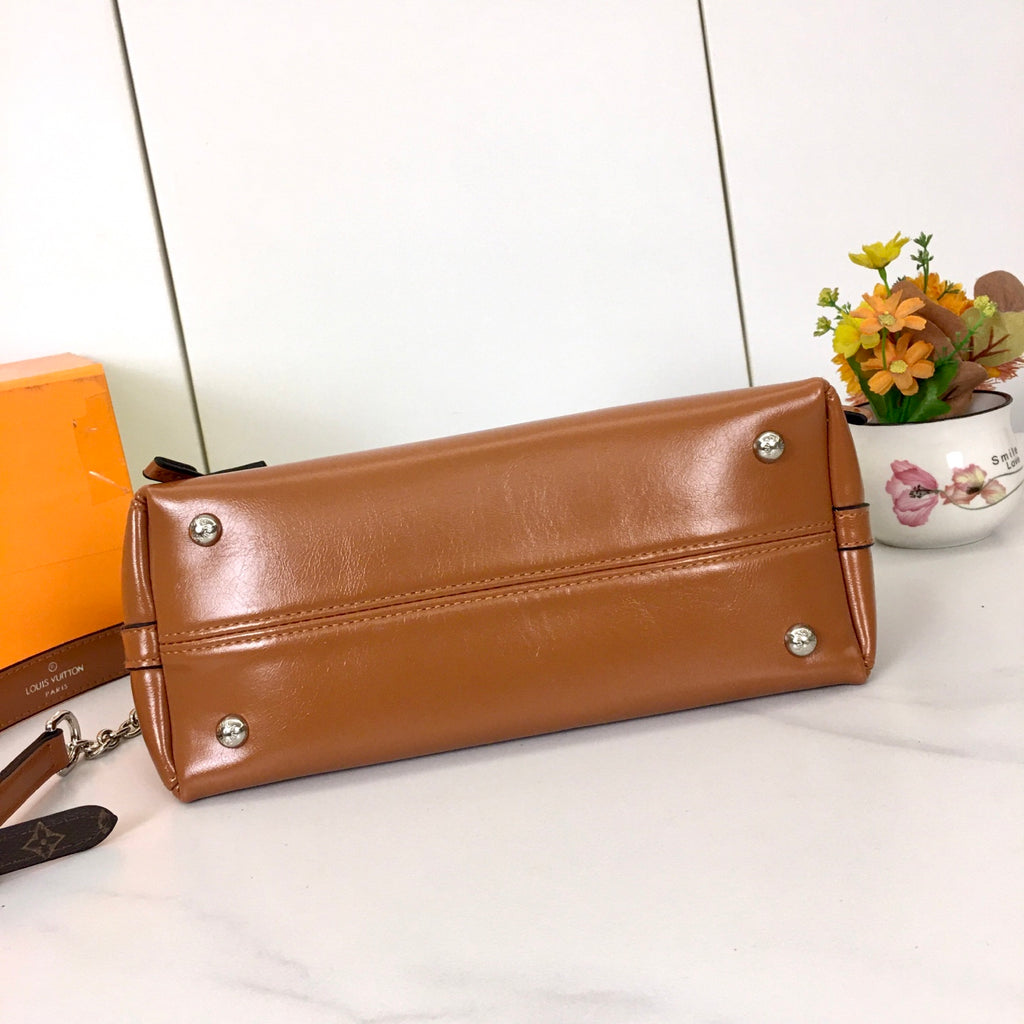 1WE113B Popular  leather bag
