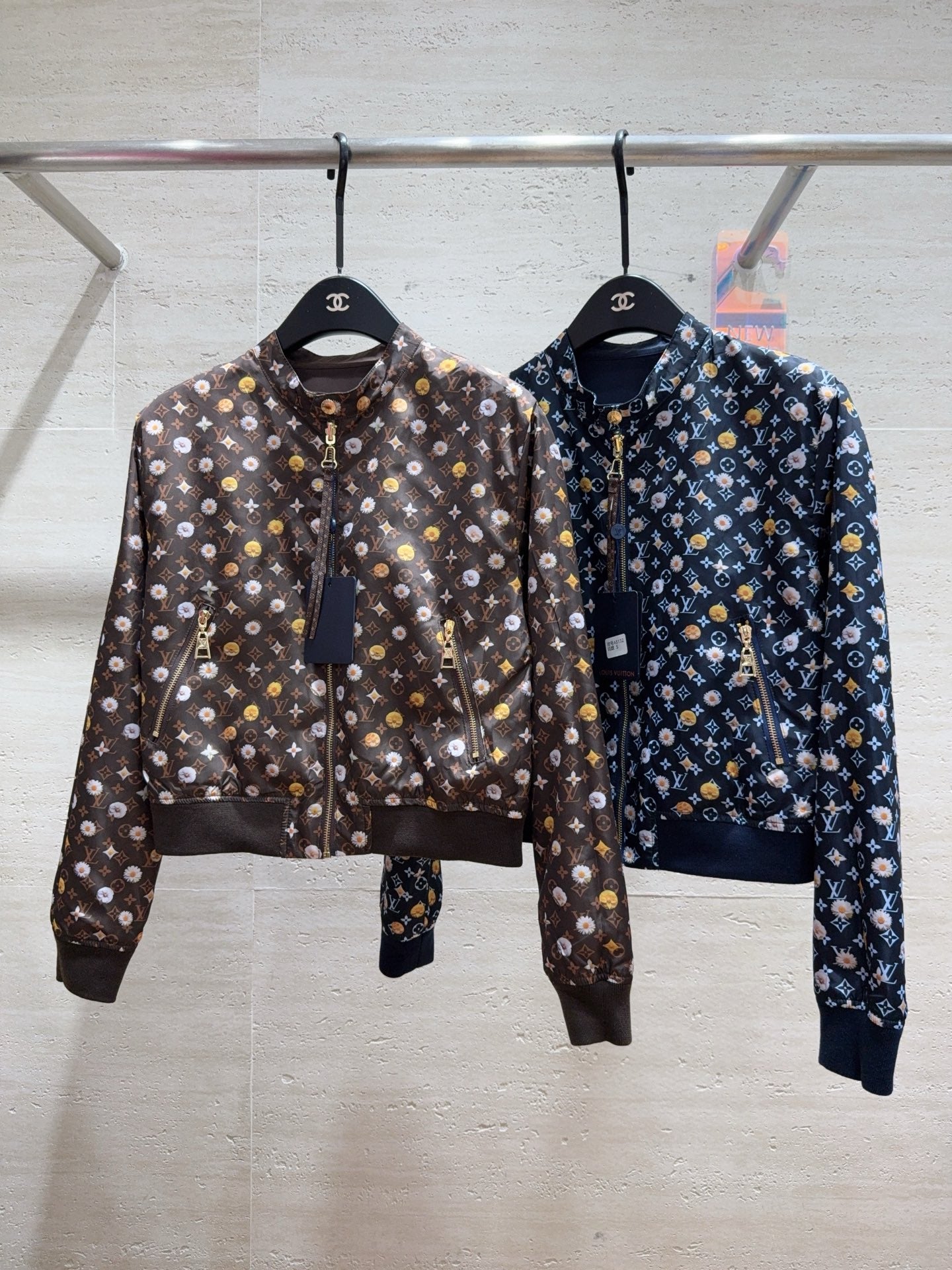 256NE100U Popular  Coats(for two-way wear.)
