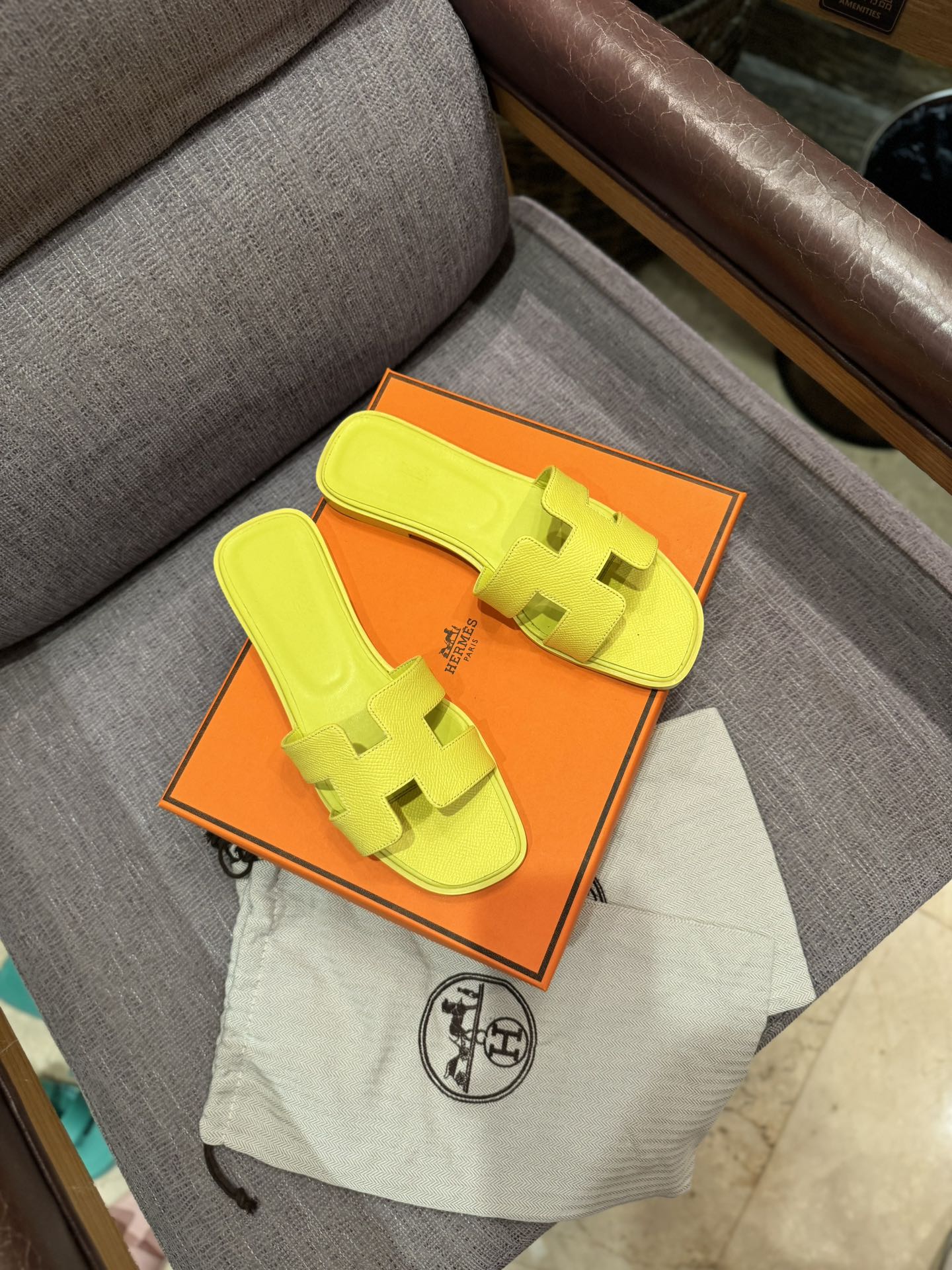 155ZH311Z Popular Slippers