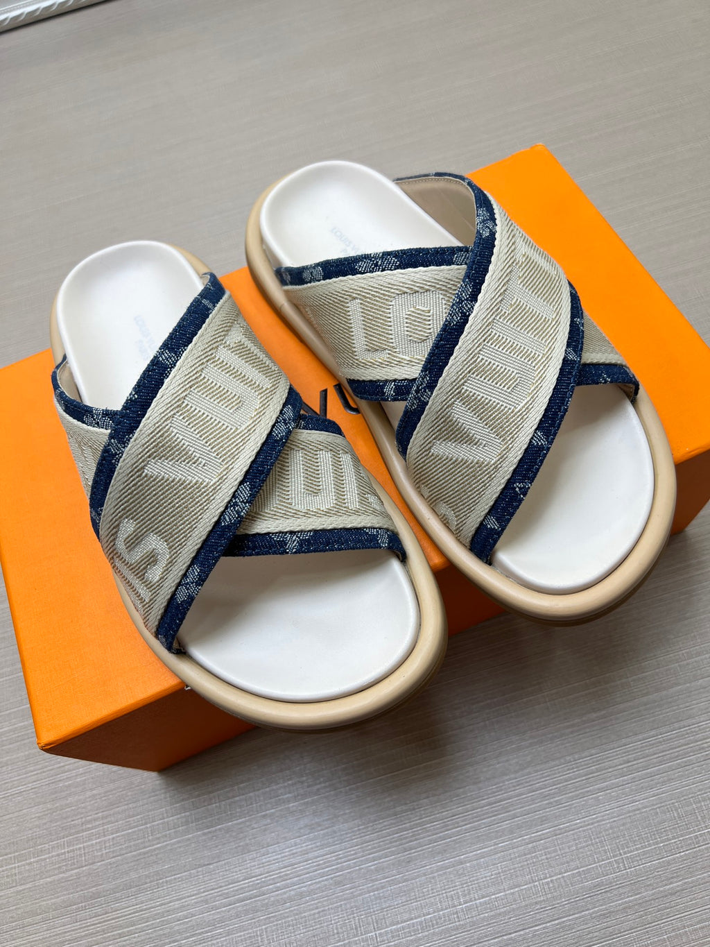 535ZE274Z Popular Slippers