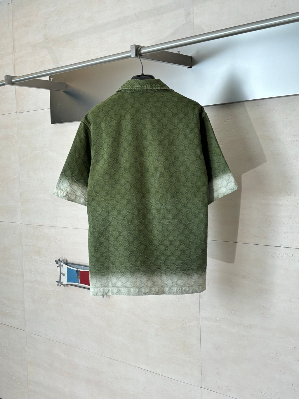U1N46E18 Popular T-shirts
