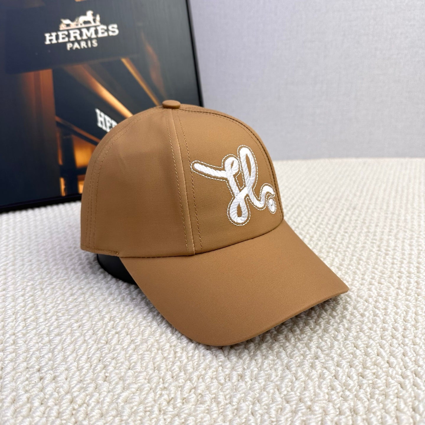 16XH17M Popular hats