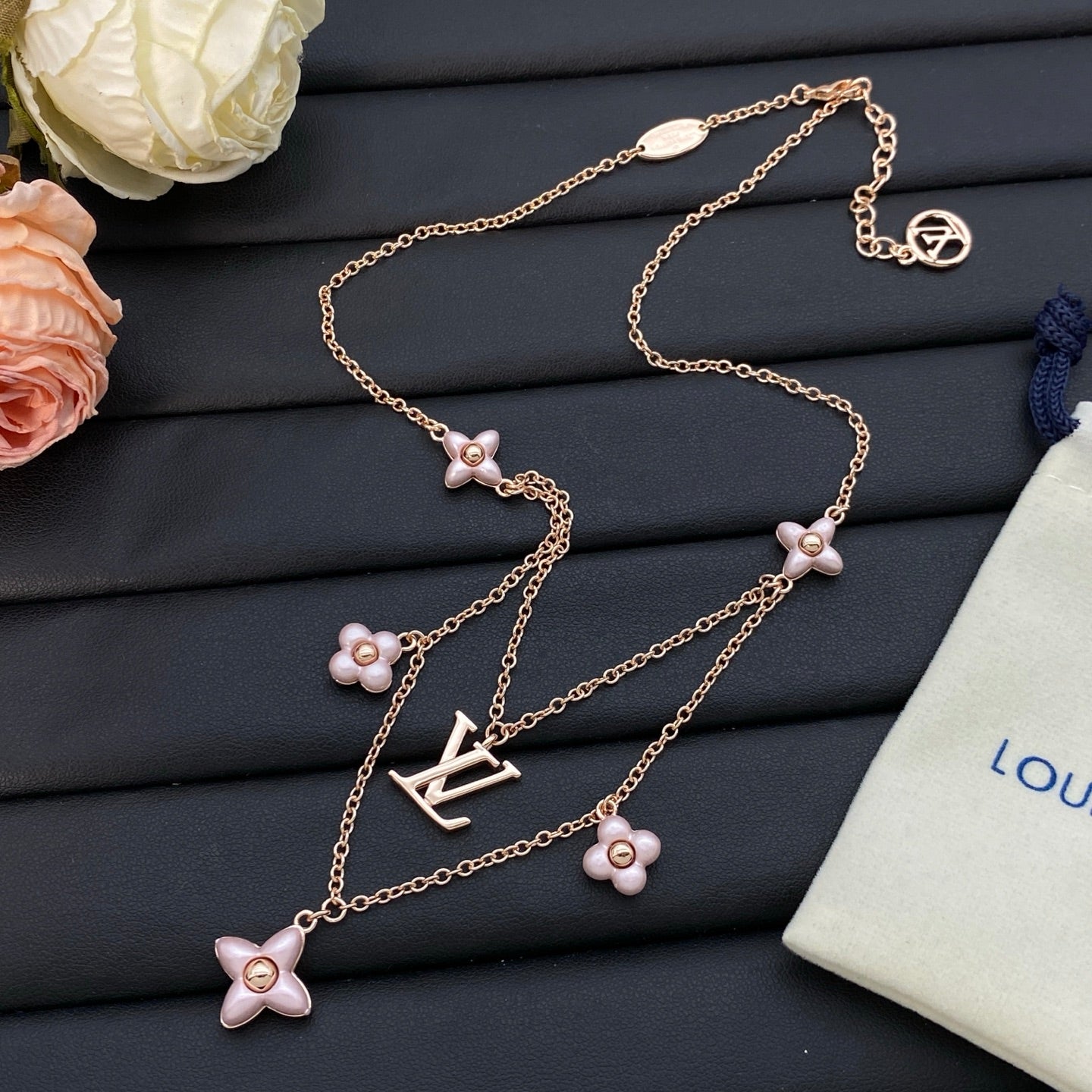 15QE131X Popular Necklace