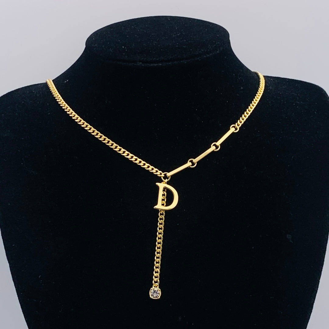 175RD28X Popular  Necklaces .