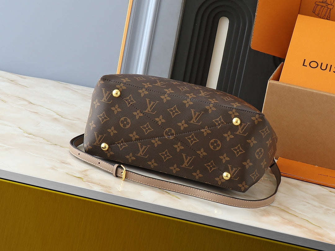 1WE115B Popular leather bag