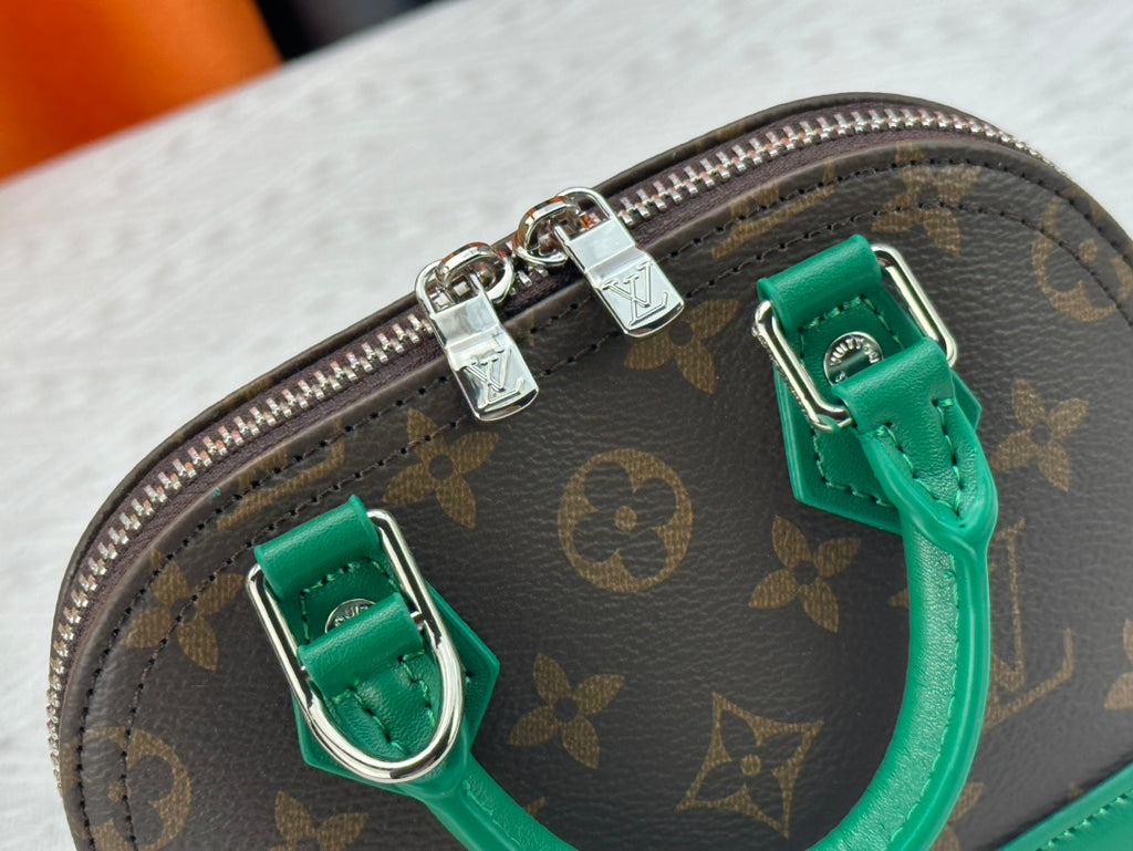 155XE19B Popular leather bag