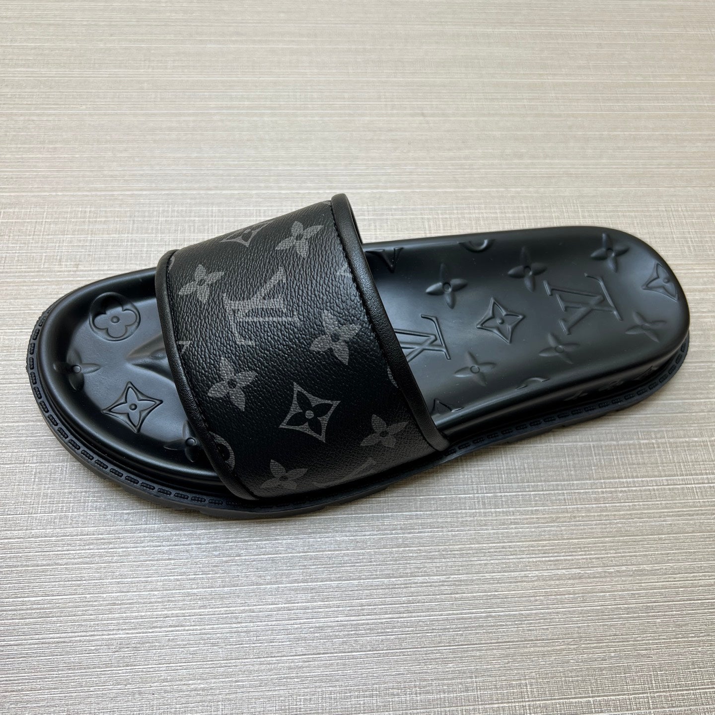 535ZE304Z Popular Slippers