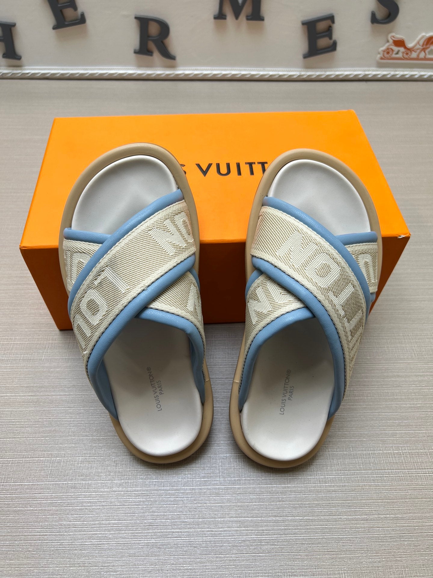 535ZE271Z Popular Slippers