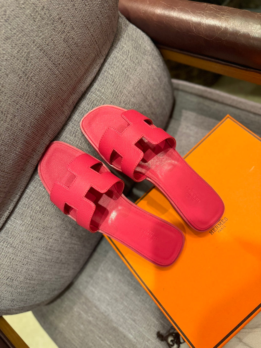 1ZH239Z Popular Slippers