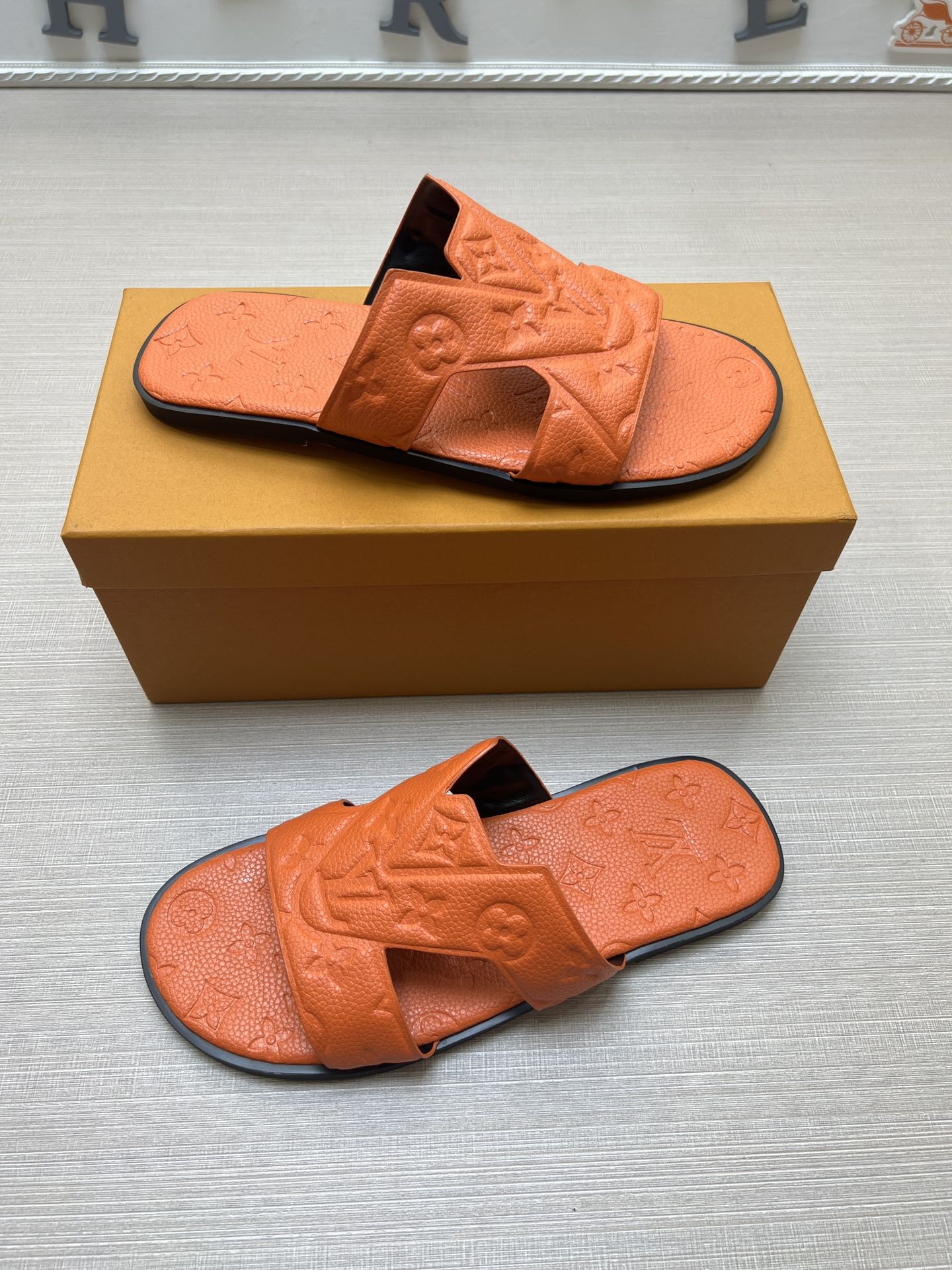 54E34Z Popular slippers