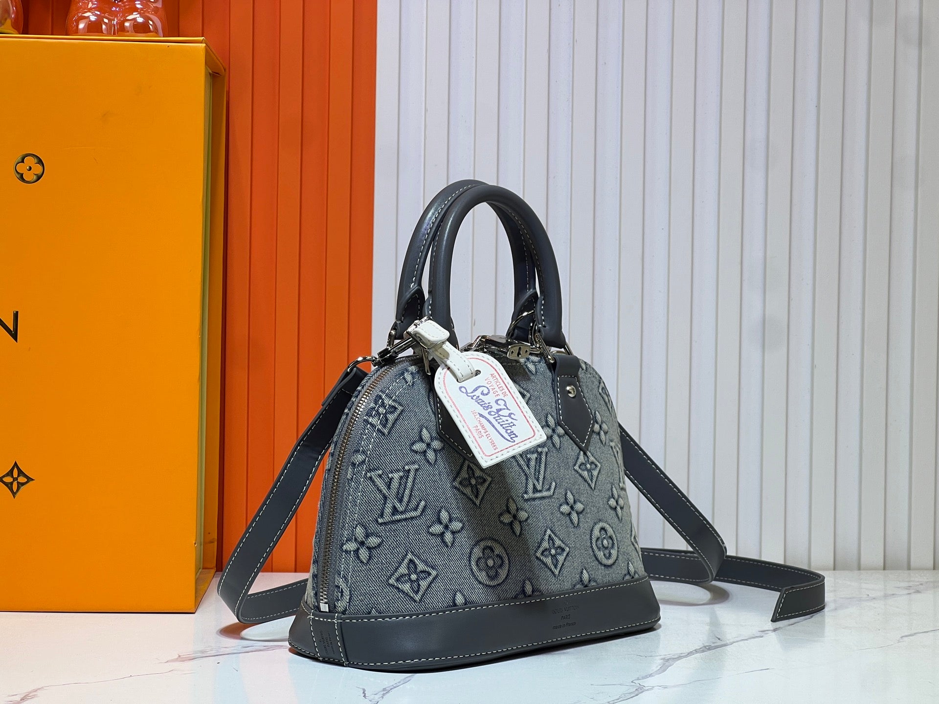 146PE105B Popular denim materials bag