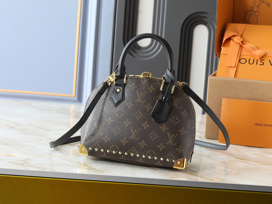 146PE84B Popular leather bag