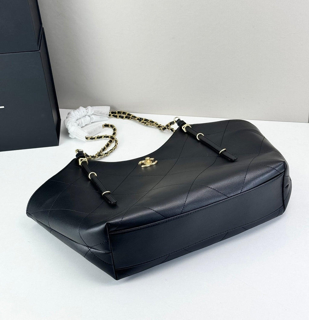 146PC11B Popular leather bag