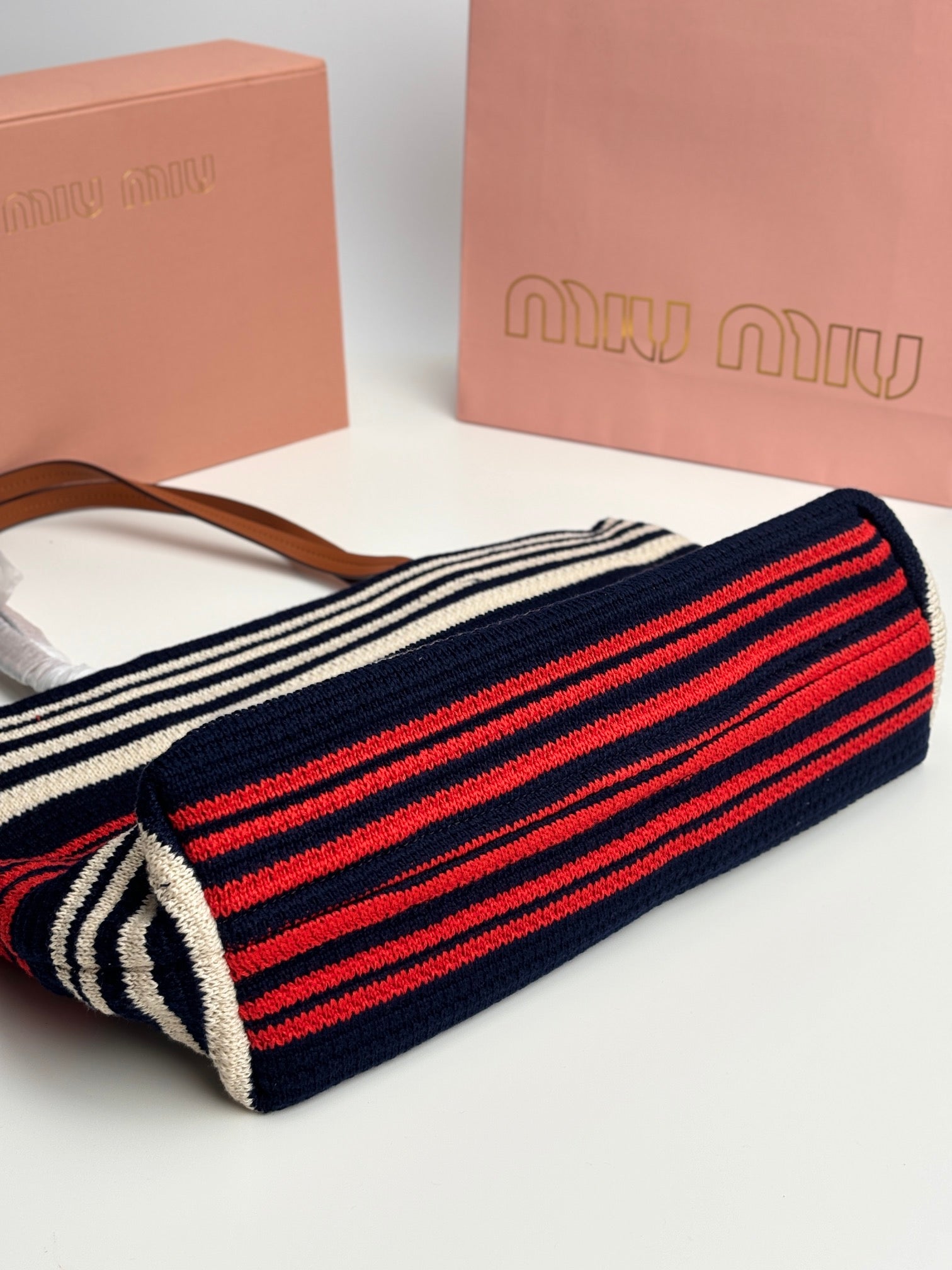 1XA78B Popular    Woven Bag