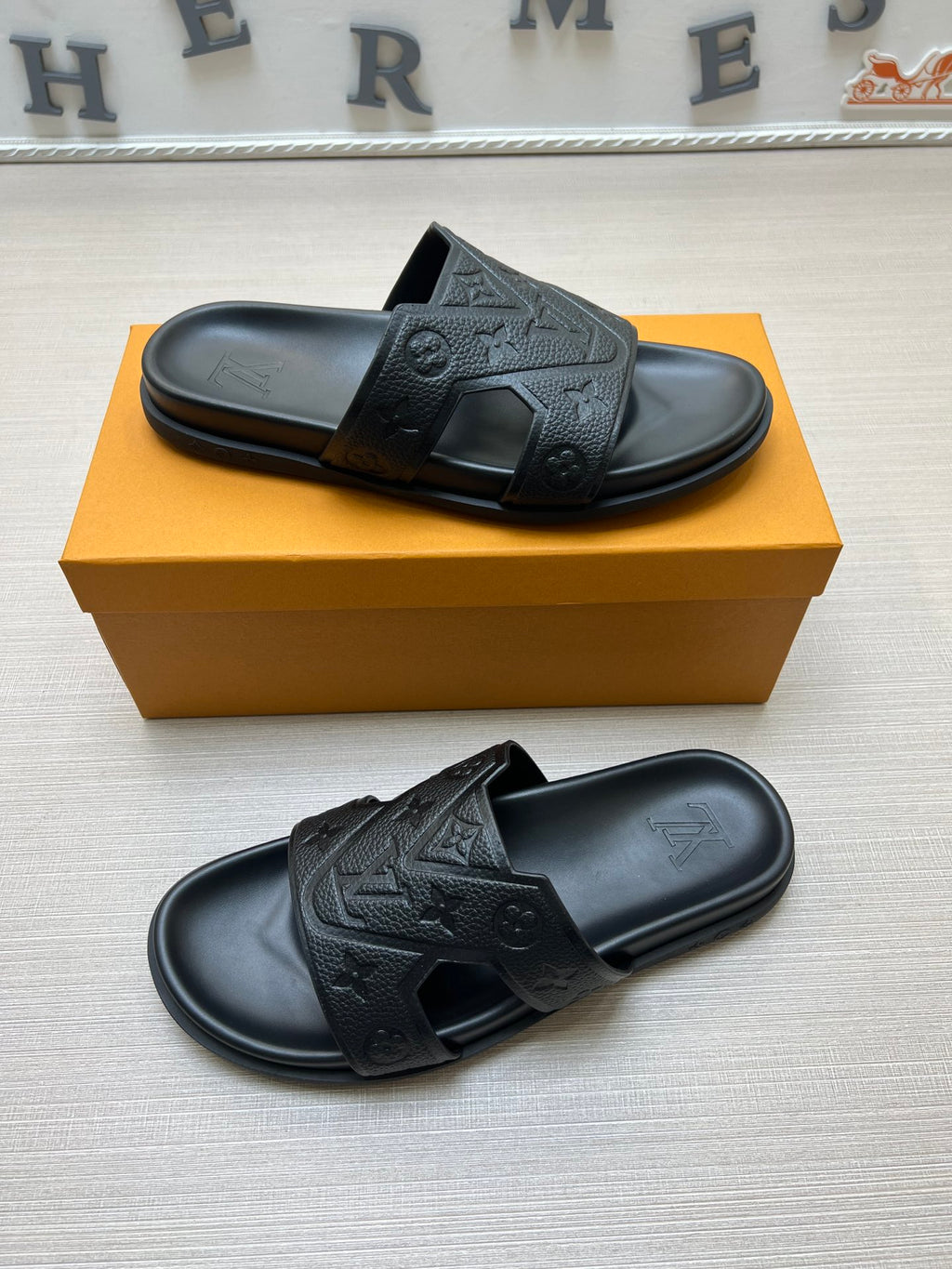 54E68Z Popular slippers