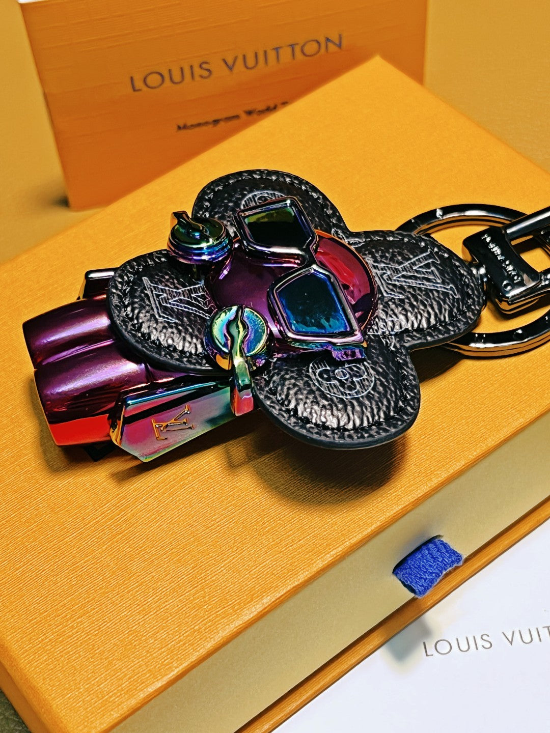 14E35A  Popular key closure