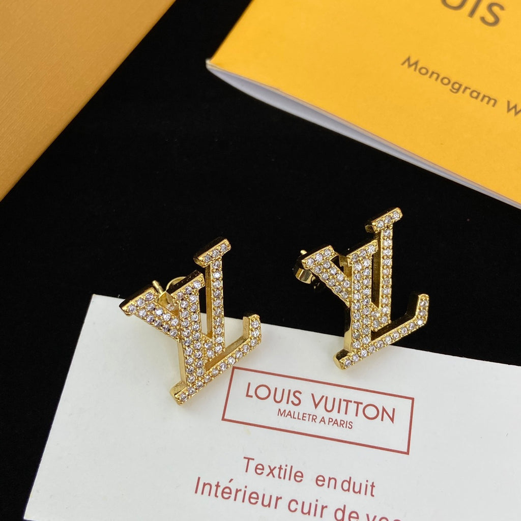 14E552X  Popular   Earrings Bracelets Necklaces