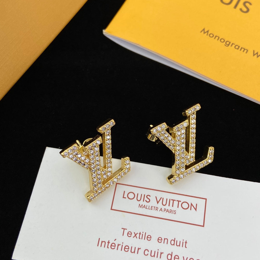 14E552X  Popular   Earrings Bracelets Necklaces