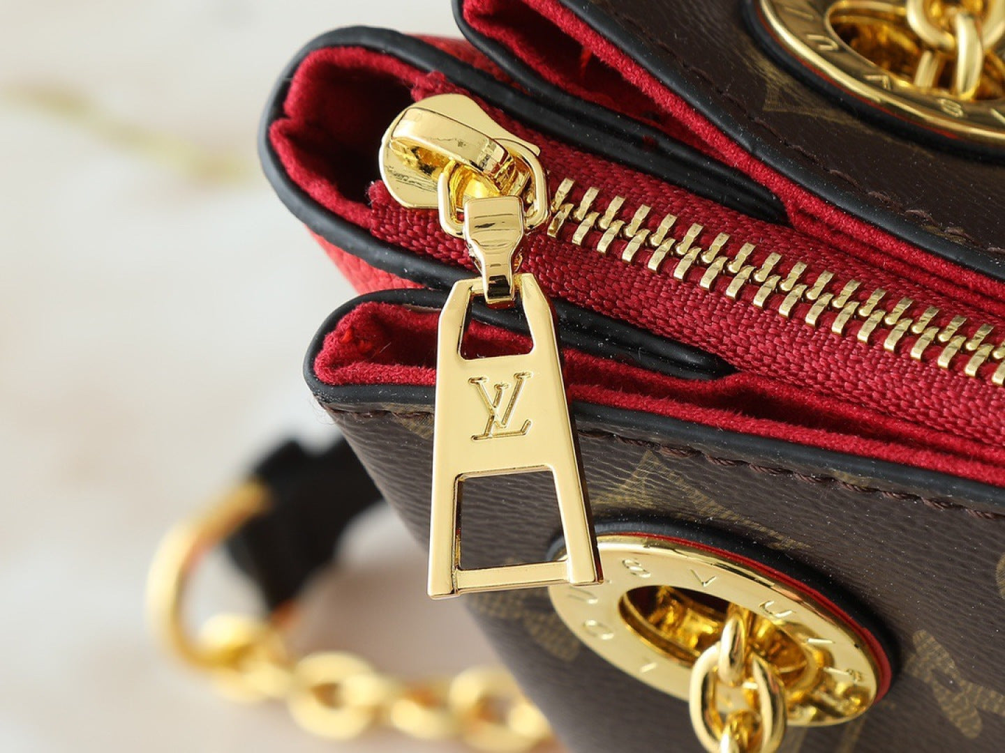 136PE75B Popular leather bag