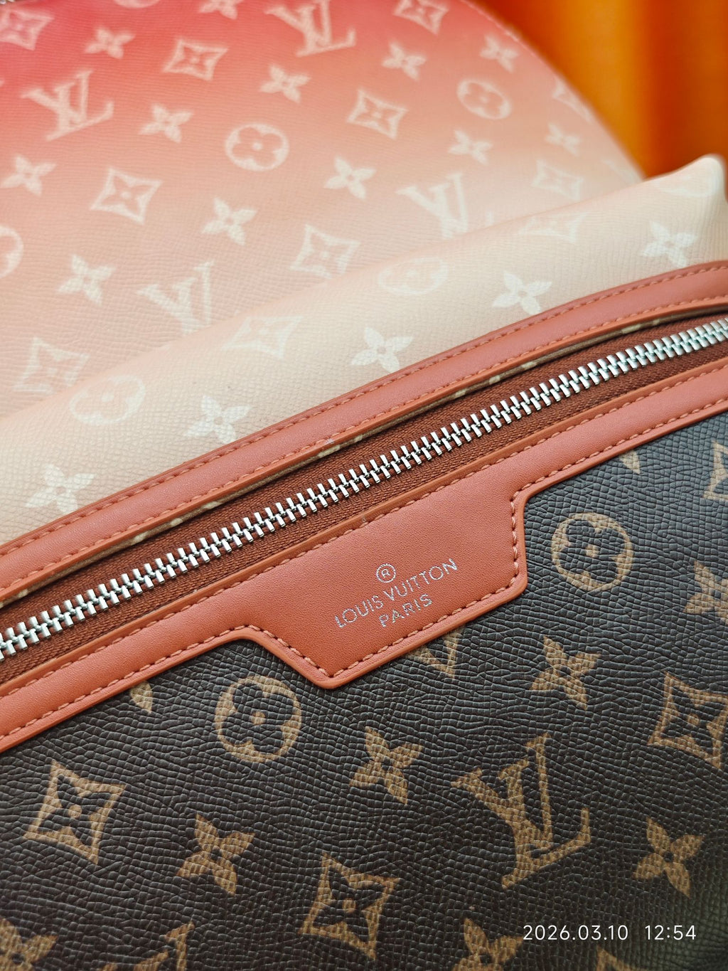 136PE18B Popular leather bag