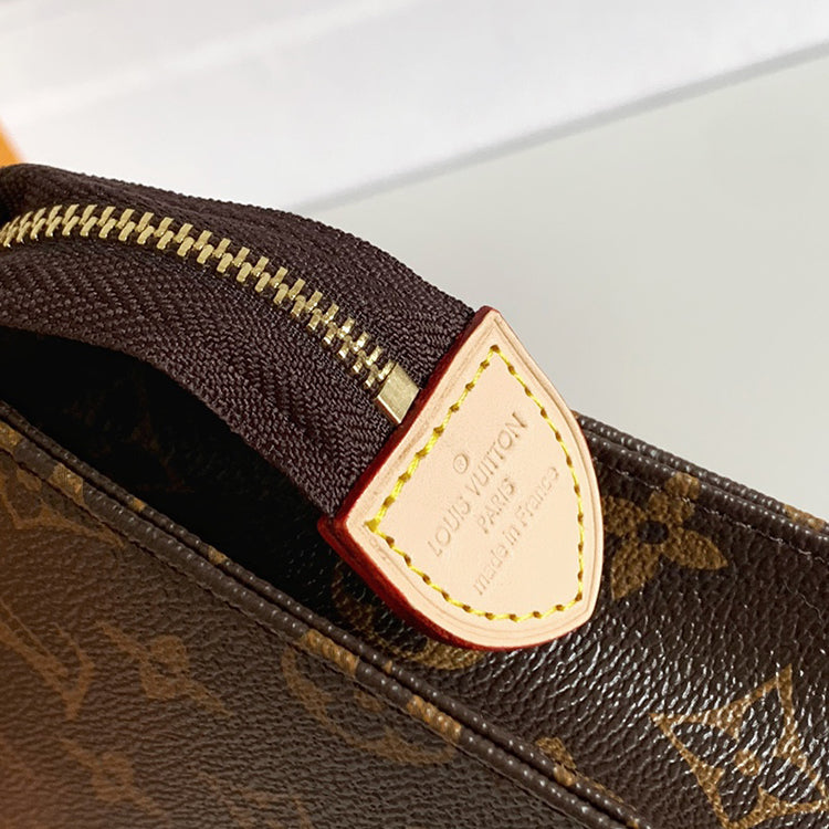 AE2B Popular   leather bag 