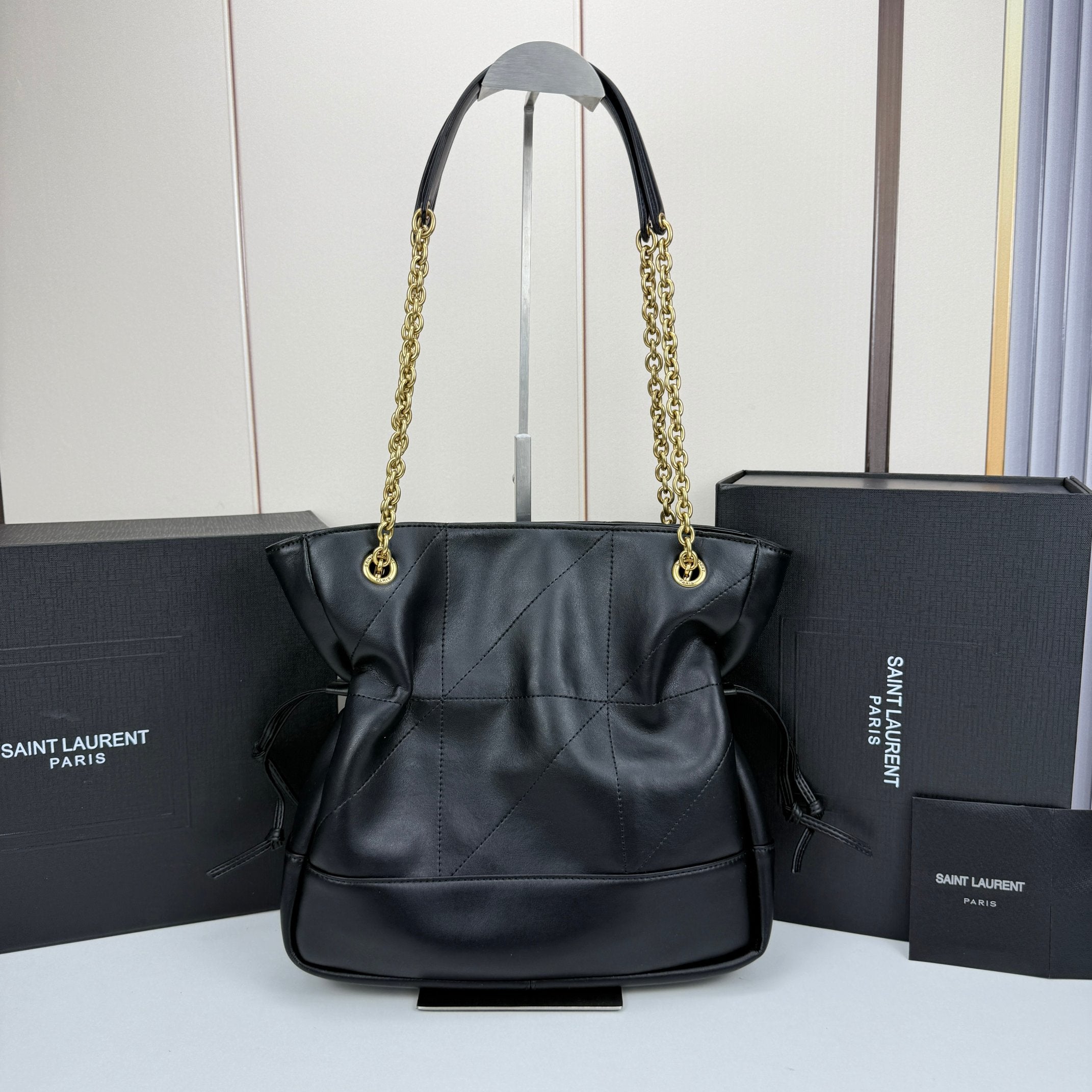 146RSL7B Popular leather bags